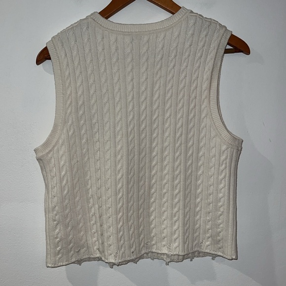 Cali Vest Top - Picture 3 of 4